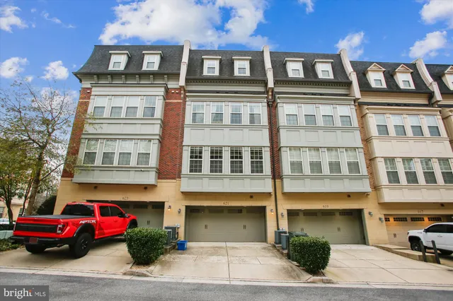 $700,000 | 621 Sprintsail Way, National Harbor, MD 20745