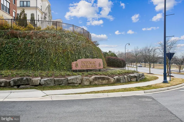 $700,000 | 621 Sprintsail Way, National Harbor, MD 20745