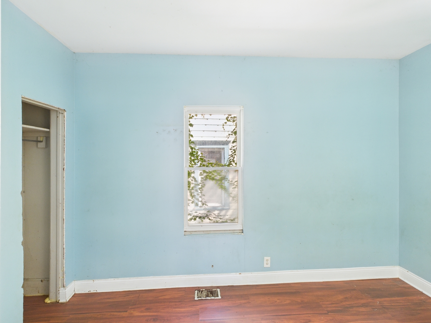 3411 West 63rd Place Chicago, IL 60629 - Photo 5 of 28