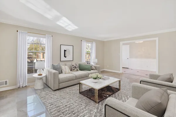 $775,000 | 2072 Kirby Road, Memphis, TN 38119