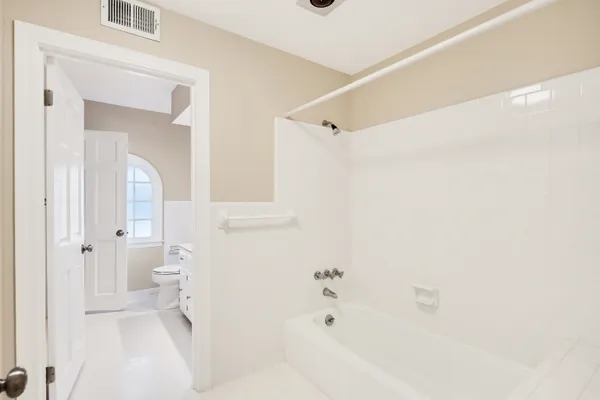 $775,000 | 2072 Kirby Road, Memphis, TN 38119