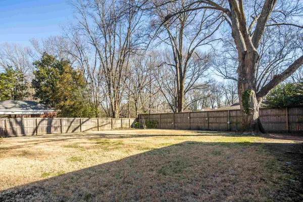 $775,000 | 2072 Kirby Road, Memphis, TN 38119