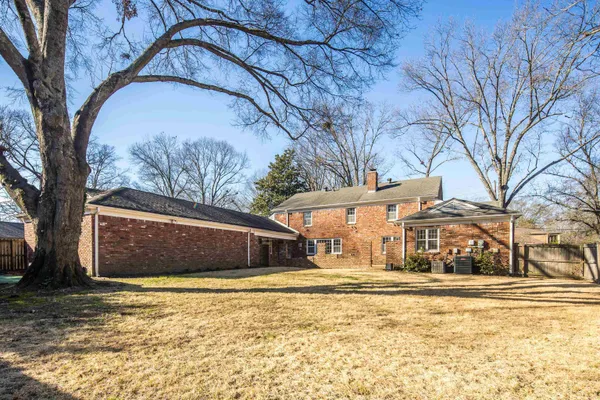 $775,000 | 2072 Kirby Road, Memphis, TN 38119