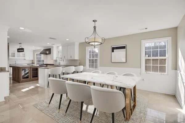 $775,000 | 2072 Kirby Road, Memphis, TN 38119