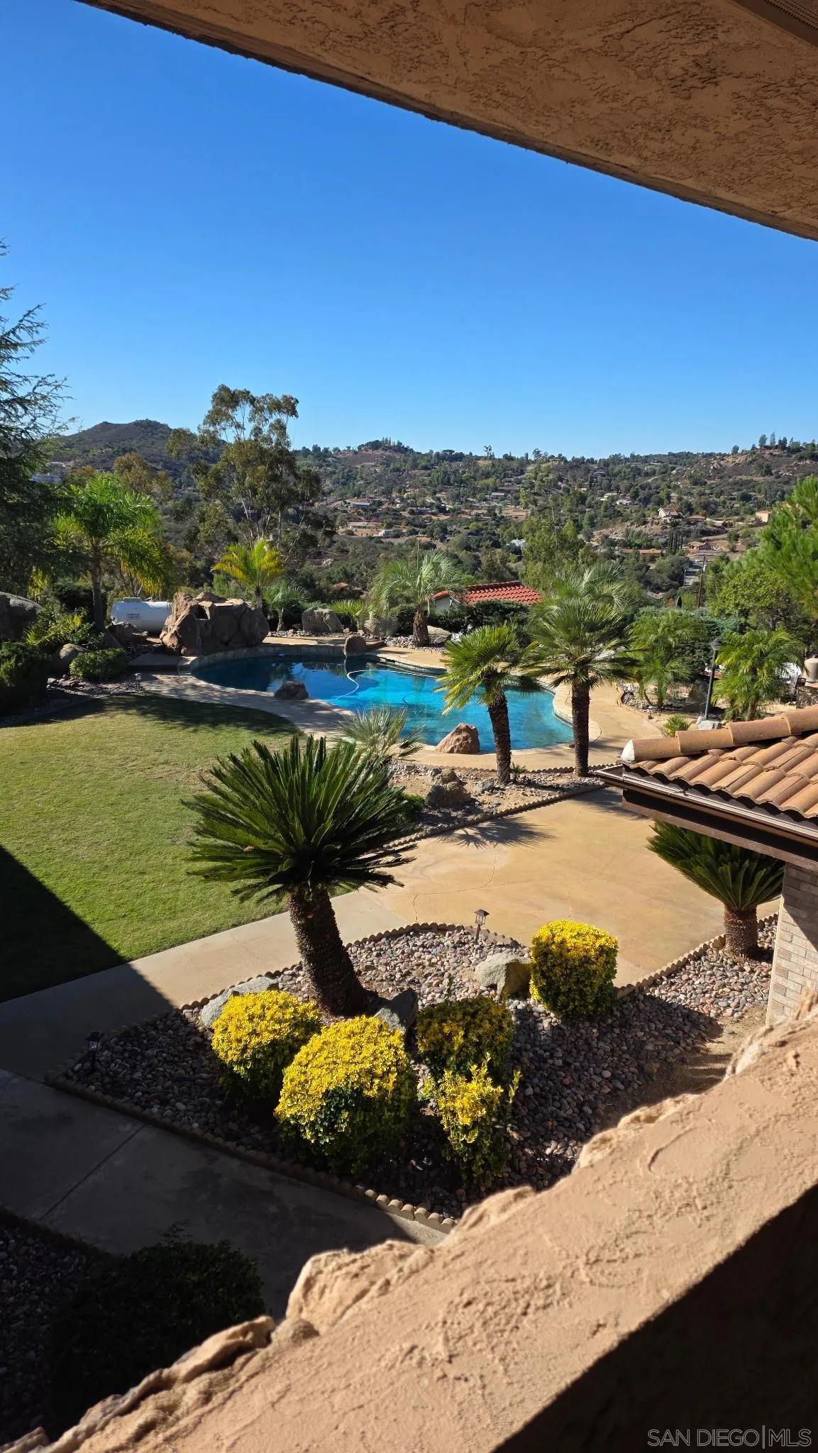 3725 Via Cielo Azul Alpine, CA 91901 - Photo 24 of 37