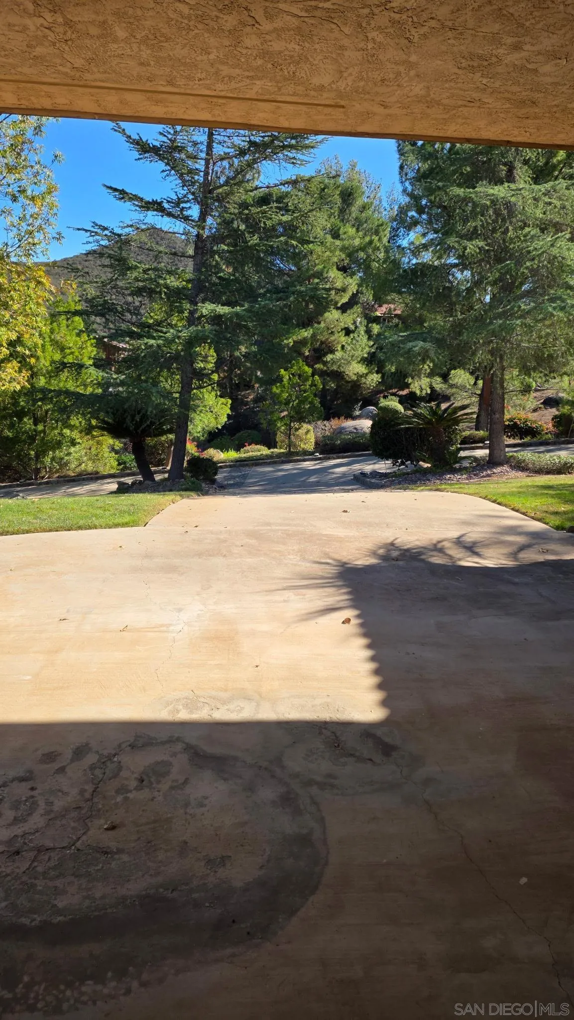 3725 Via Cielo Azul Alpine, CA 91901 - Photo 28 of 37