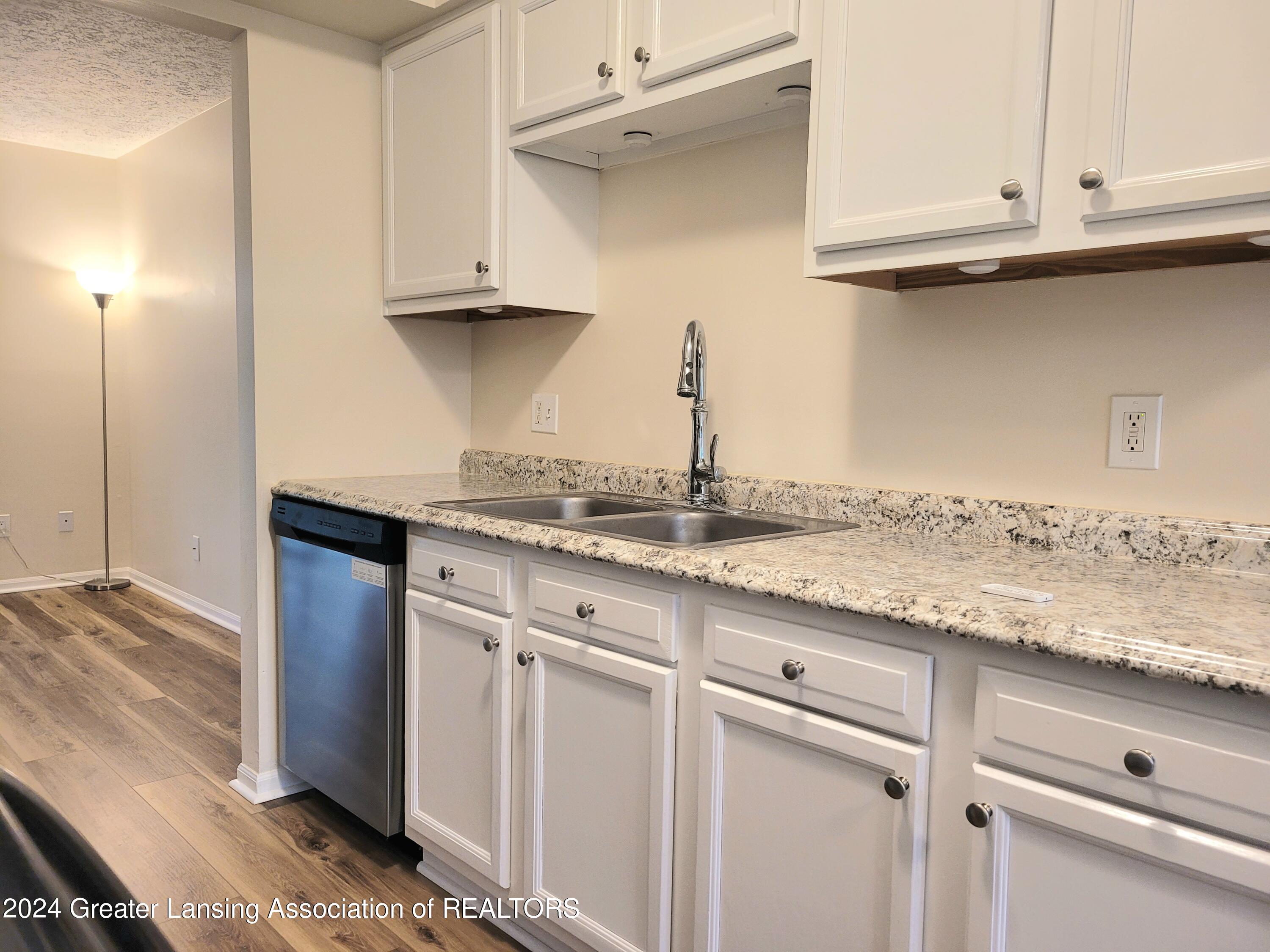 862 Armstrong Road Lansing, MI 48911 - Photo 7 of 24 20240625_183039