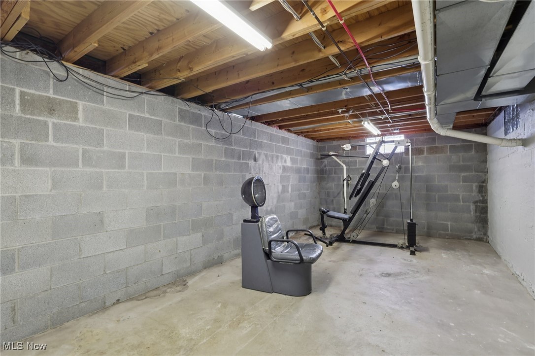 611 Wilson Street Struthers, OH 44471 - Photo 41 of 44 View of unfinished basement