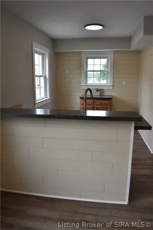 $179,000 | 1014 East 10th Street, Jeffersonville, IN 47130