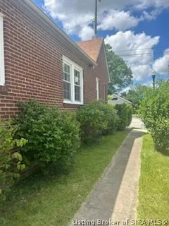 $179,000 | 1014 East 10th Street, Jeffersonville, IN 47130