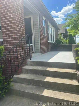 $179,000 | 1014 East 10th Street, Jeffersonville, IN 47130