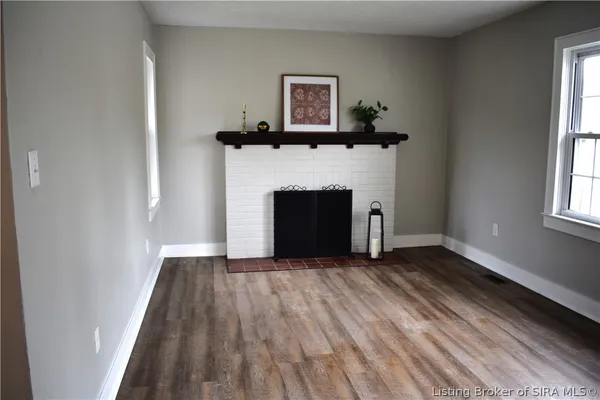 $179,000 | 1014 East 10th Street, Jeffersonville, IN 47130