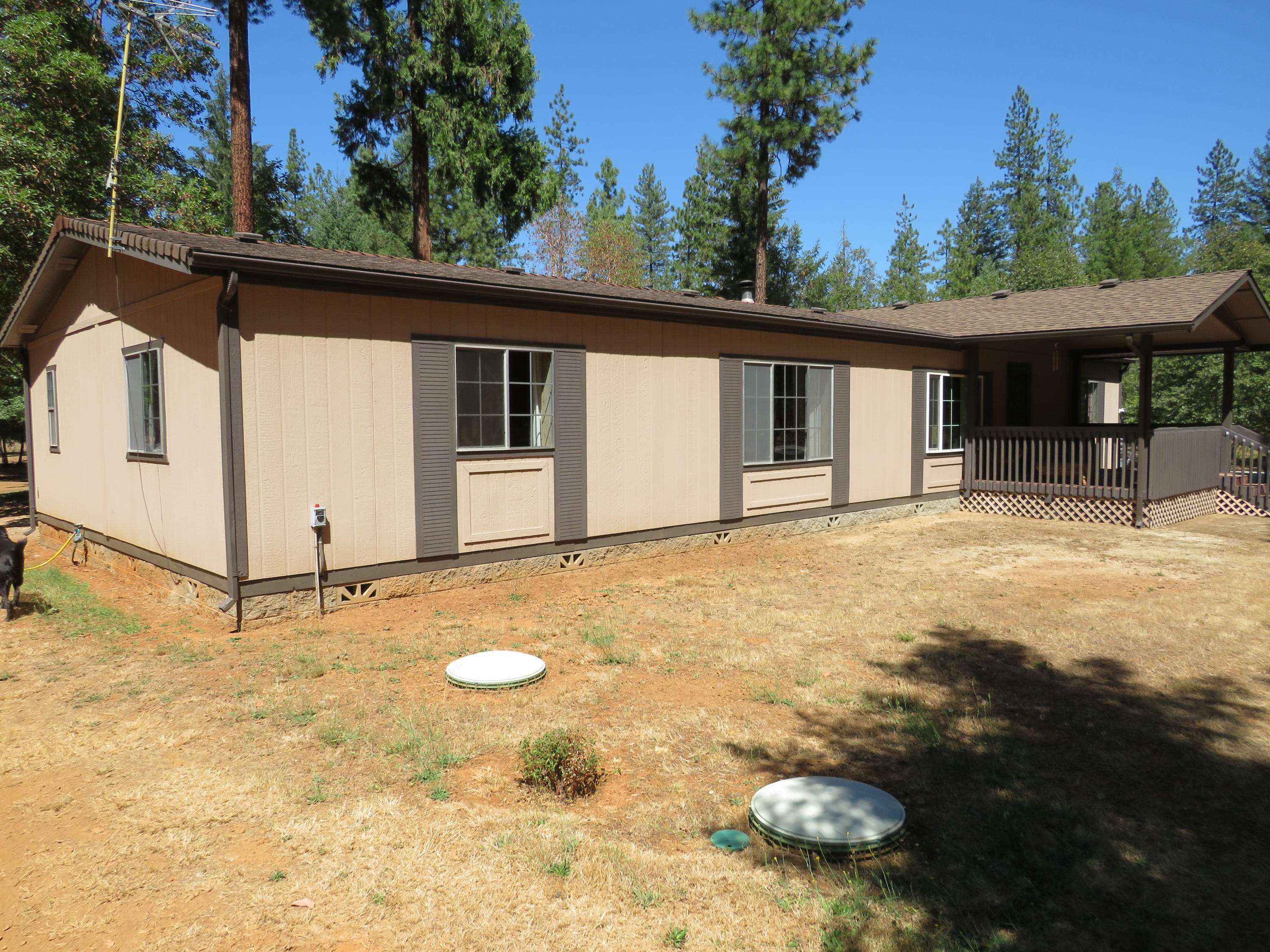 660 Queens Branch Road Rogue River, OR 97537 - Photo 3 of 34 Front of Home
