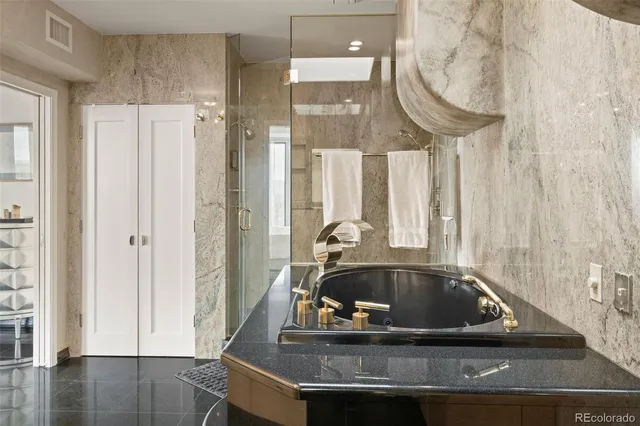 $1,700,000 | 1020 15th Street, Unit 42D, Denver, CO 80202