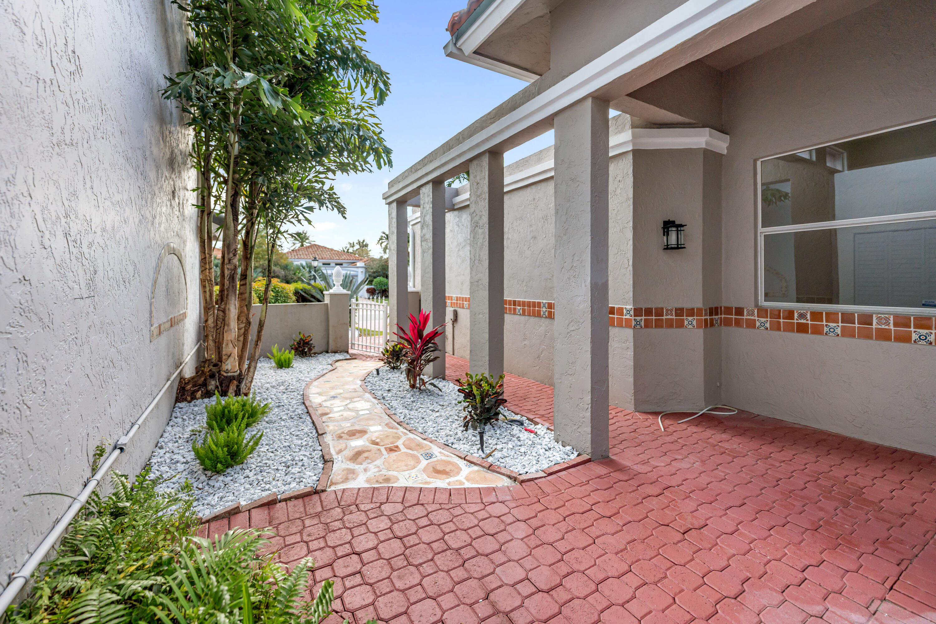 17277 Hampton Boulevard Boca Raton, FL 33496 - Photo 33 of 55 a view of a outdoor space
