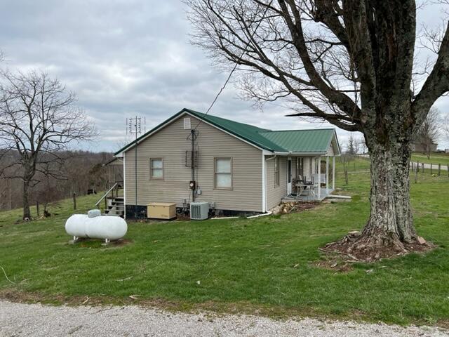 1475 Greasy Ridge Road Waynesburg, KY 40489 - Photo 3 of 26 IMG_0652
