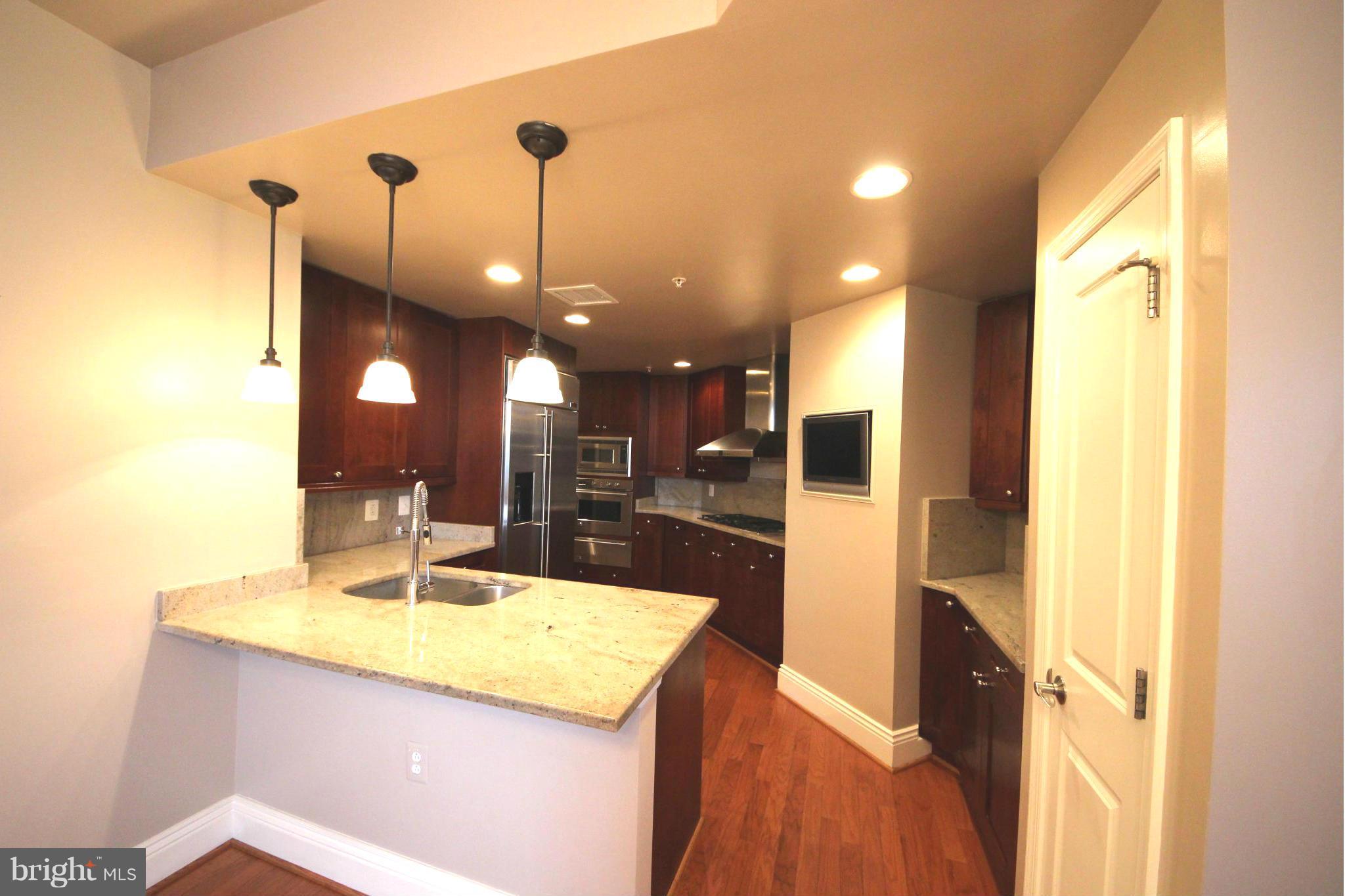 11990 Market Street, Unit 402 Reston, VA 20190 - Photo 12 of 30 Kitchen