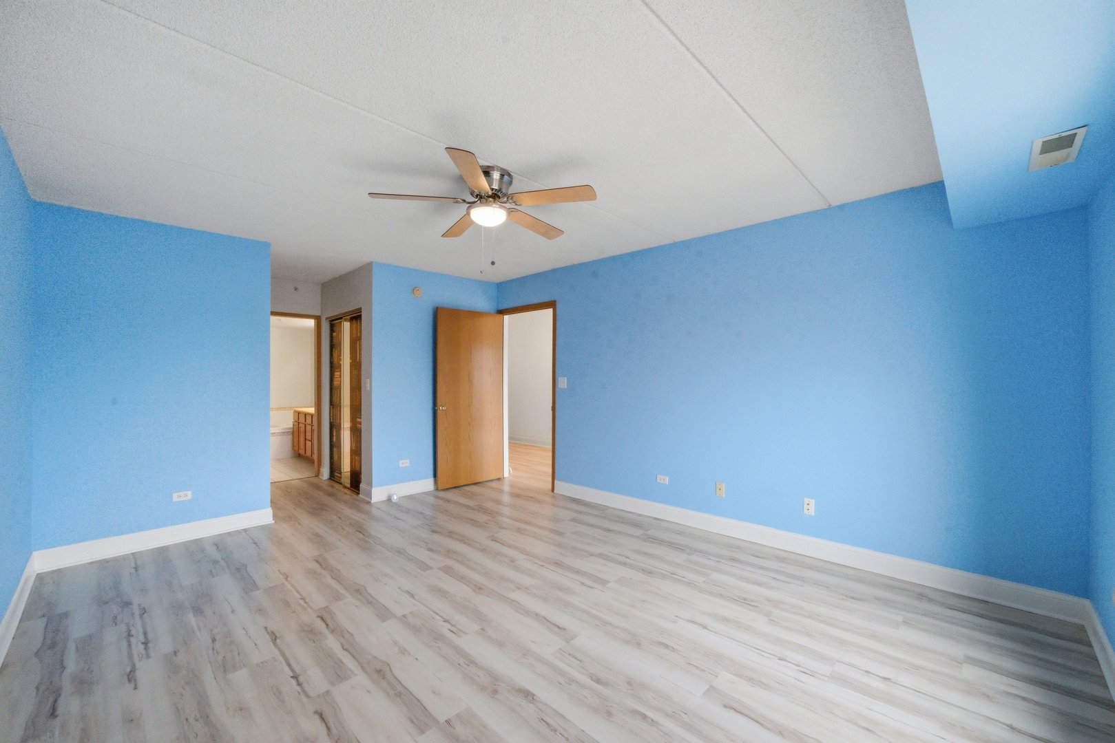 7414 West Irving Park Road, Unit 305 Norridge, IL 60706 - Photo 13 of 20