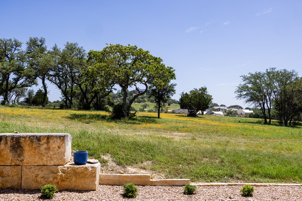 1013 Comanche Hills Kerrville, TX 78028 - Photo 38 of 45