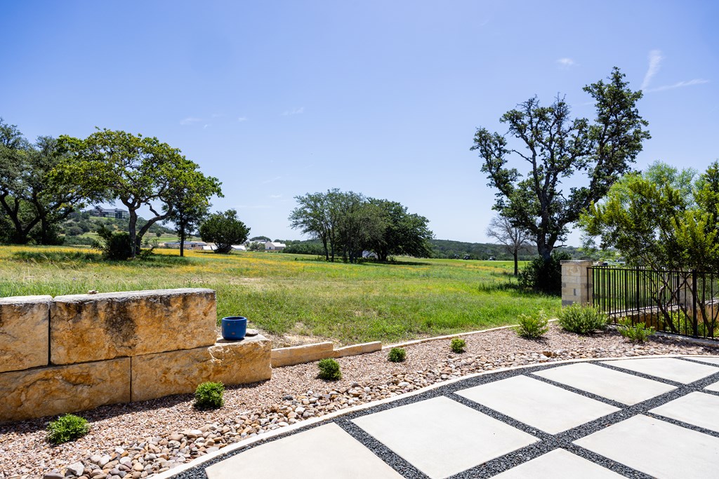 1013 Comanche Hills Kerrville, TX 78028 - Photo 44 of 45