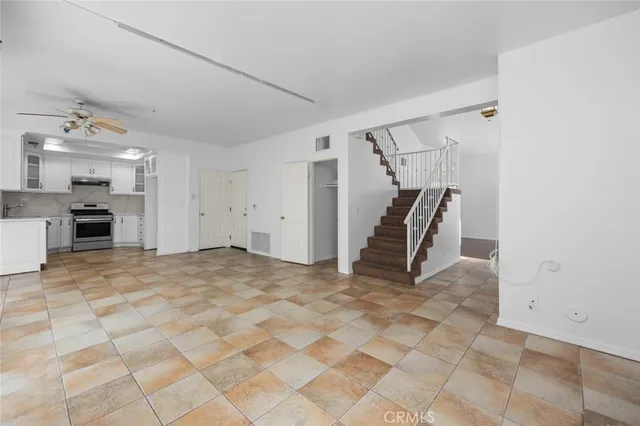 $664,900 | 7527 Tampa Avenue, Unit 1, Reseda, CA 91335