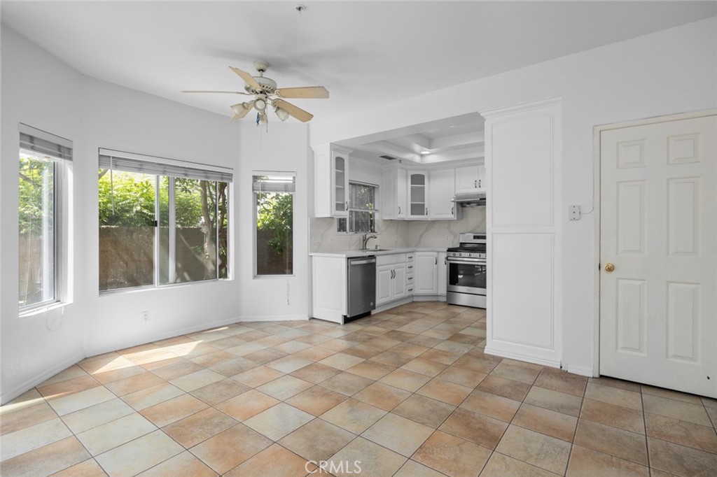 7527 Tampa Avenue, Unit 1 Reseda, CA 91335 - Photo 5 of 26