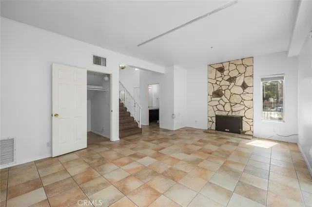 $664,900 | 7527 Tampa Avenue, Unit 1, Reseda, CA 91335