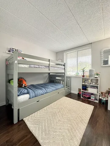 $244,900 | 75 Kristin Circle, Unit 126, Schaumburg, IL 60195