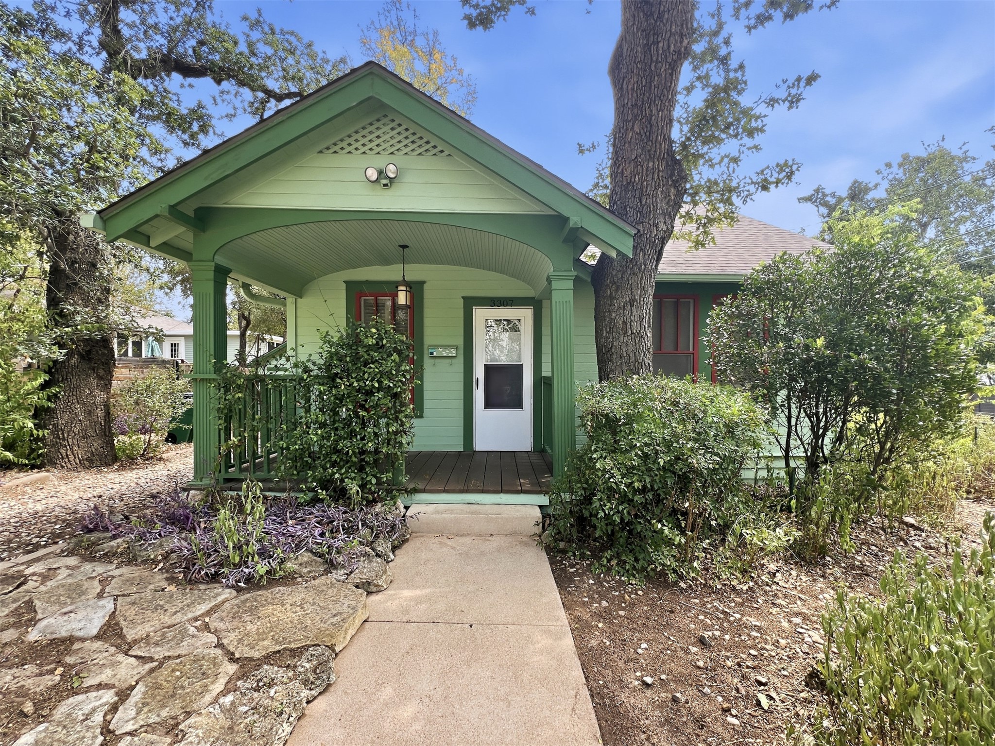3307 Helms Street Austin, TX 78705 - Photo 2 of 24 Gallery Image 2