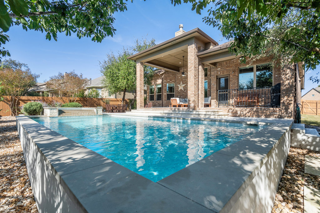 a view of a house with garden