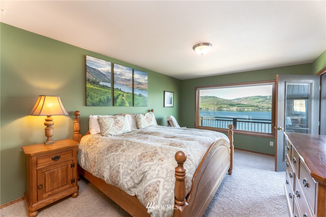 113 Riviera Place Chelan, WA 98816 - Photo 17 of 40 Gallery Image 17
