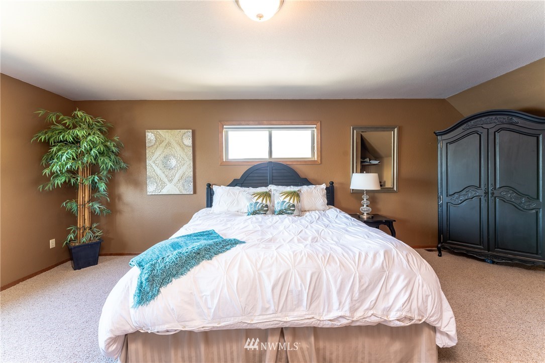 113 Riviera Place Chelan, WA 98816 - Photo 24 of 40 Gallery Image 24
