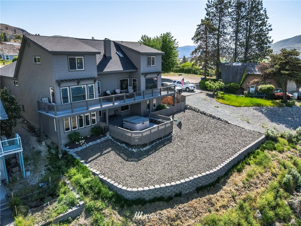 113 Riviera Place Chelan, WA 98816 - Photo 4 of 40 Gallery Image 4