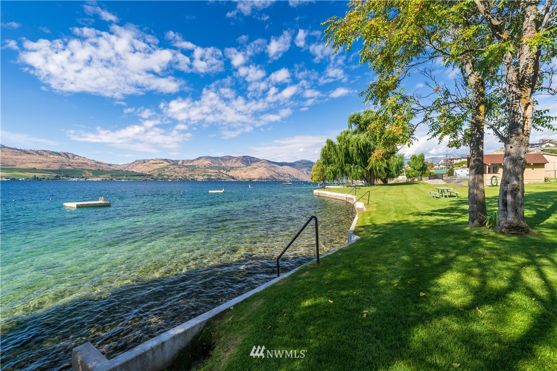 113 Riviera Place Chelan, WA 98816 - Photo 38 of 40 Gallery Image 38