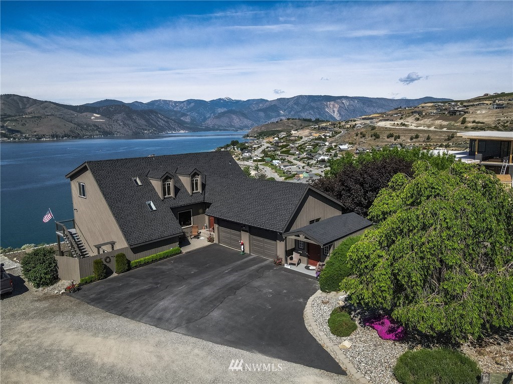 113 Riviera Place Chelan, WA 98816 - Photo 5 of 40 Gallery Image 5
