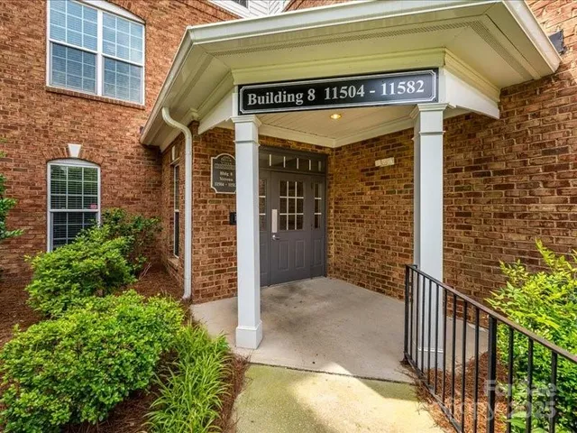 $330,000 | 11530 Costigan Lane, Charlotte, NC 28277