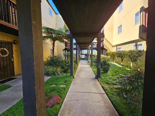 $275,000 | 1060 Oak Grove Road, Unit 37, Concord, CA 94518