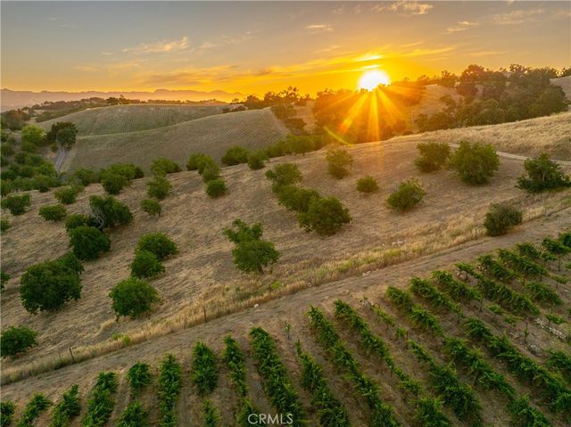 $3,200,000 | 9480 Chimney Rock Road, Paso Robles, CA 93446