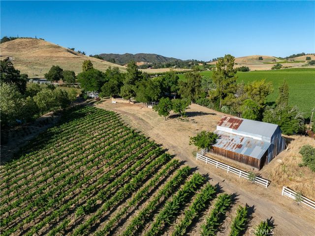 $3,200,000 | 9480 Chimney Rock Road, Paso Robles, CA 93446