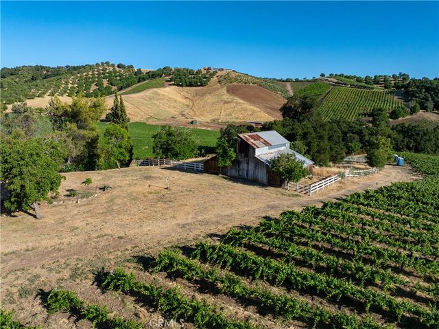 $3,200,000 | 9480 Chimney Rock Road, Paso Robles, CA 93446
