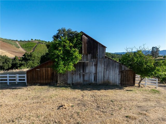 $3,200,000 | 9480 Chimney Rock Road, Paso Robles, CA 93446