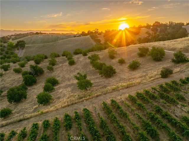 $3,200,000 | 9480 Chimney Rock Road, Paso Robles, CA 93446
