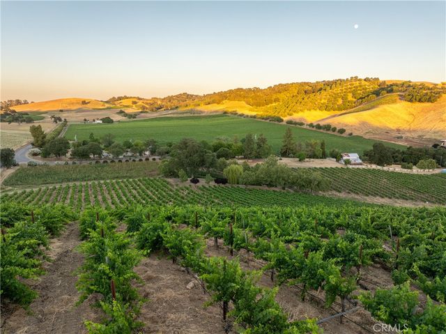 $3,200,000 | 9480 Chimney Rock Road, Paso Robles, CA 93446