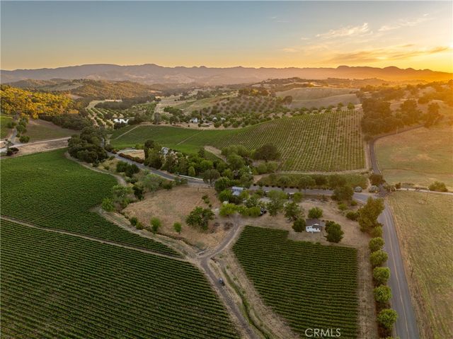 $3,200,000 | 9480 Chimney Rock Road, Paso Robles, CA 93446
