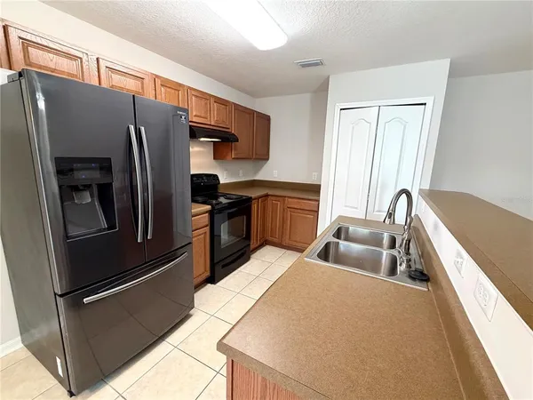 $1,895 | 4710 Ashburn Pond Way, Tampa, FL 33610