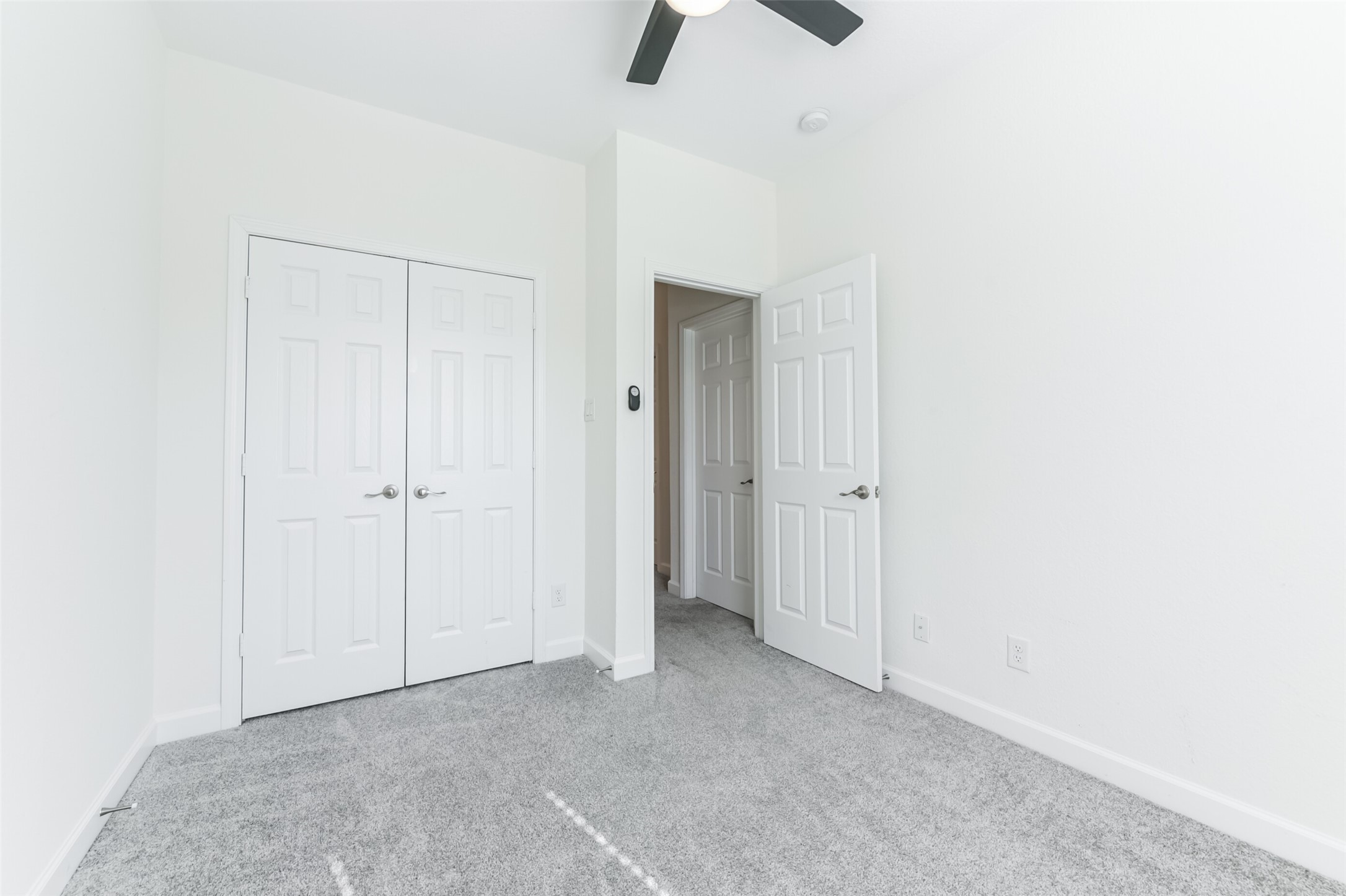 4830 Burma Road, Unit A B Houston, TX 77033 - Photo 19 of 34 a view of an empty room