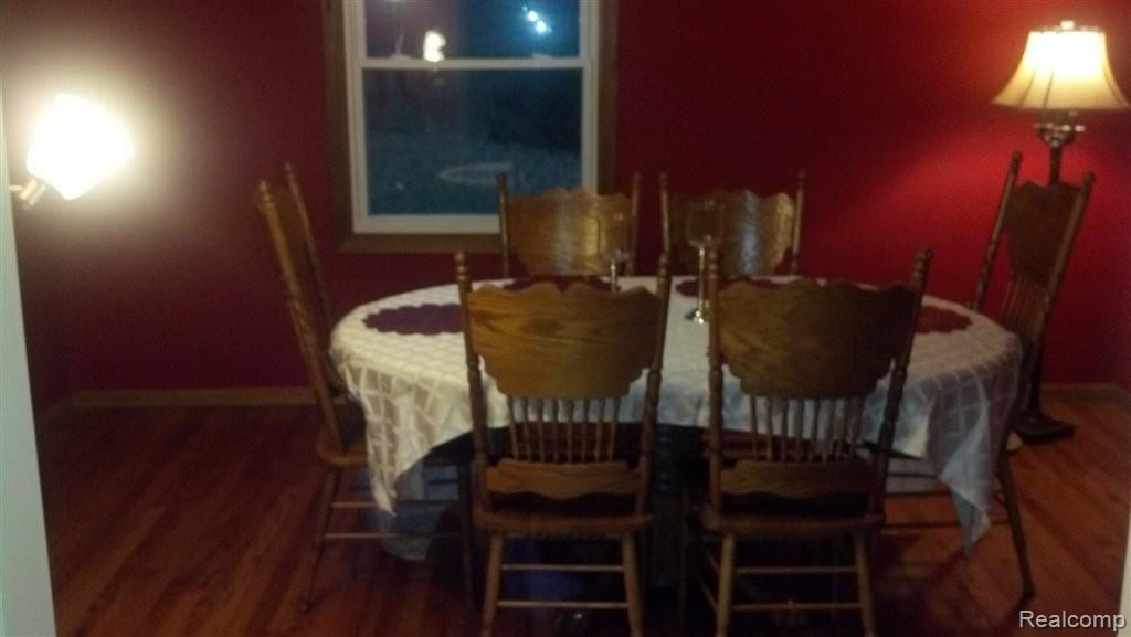 4475 Fenton Road Hartland, MI 48353 - Photo 8 of 12 Dining Room