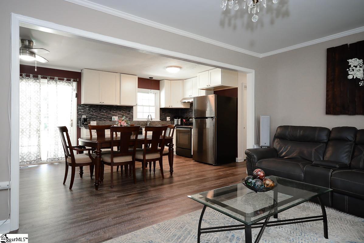 208 South Wingate Road Greenville, SC 29605 - Photo 9 of 30 Gallery Image 9