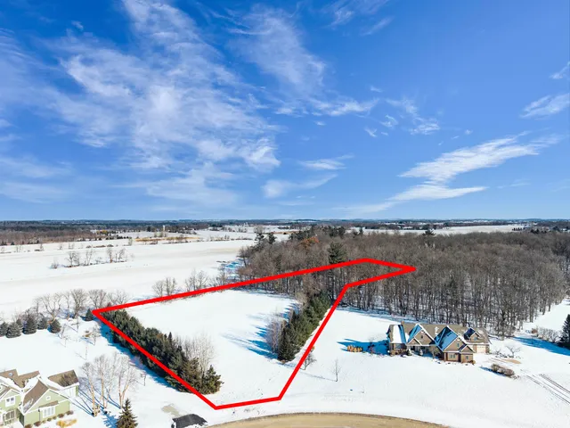 $129,900 | Justin Trail, Unit 1, Fremont, WI 54940