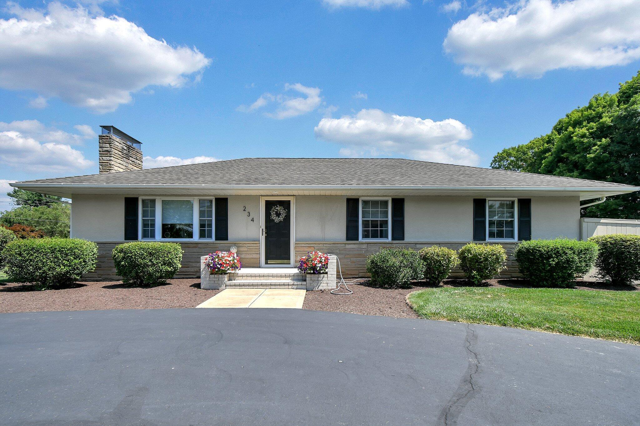 234 Dry Creek Road Newark, OH 43055 - Photo 2 of 40 4-web-or-mls-234-dry-creek-rd